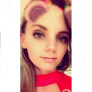 Meet your Posher, Ally